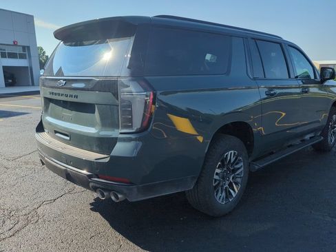Used 2026 Chevrolet Suburban Z71 w/ Comfort Package AWD/4WD image 5