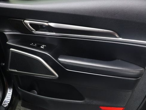 Used 2024 Kia Telluride LX image 12