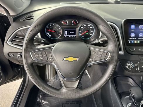 Used 2025 Chevrolet Malibu LS image 10