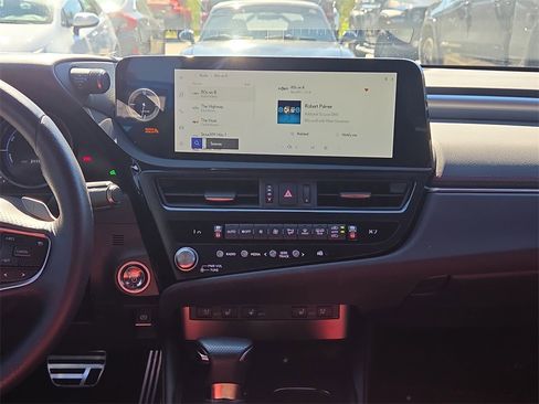 Used 2023 Lexus ES 300h F Sport image 19