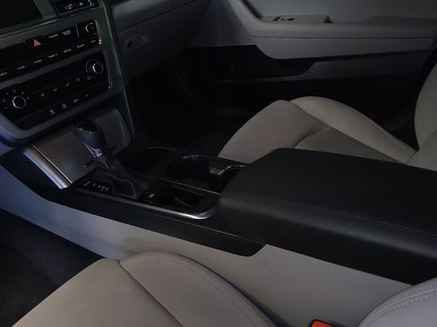 Used 2016 Hyundai Sonata SE FWD image 26