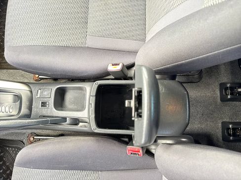 Used 2004 Toyota RAV4 4WD image 24