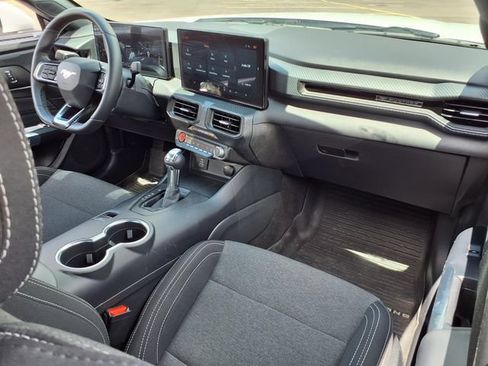 Used 2025 Ford Mustang Coupe RWD image 8