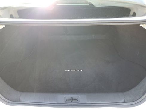 Used 2024 Nissan Sentra S FWD image 9
