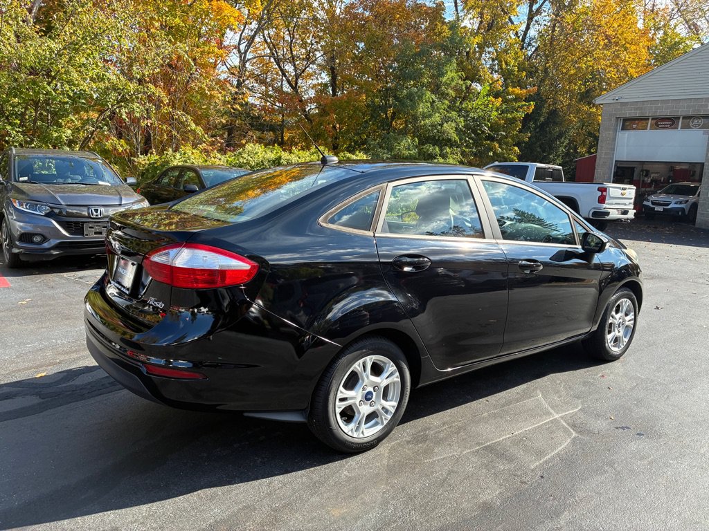Used 2016 Ford Fiesta SE FWD image 9