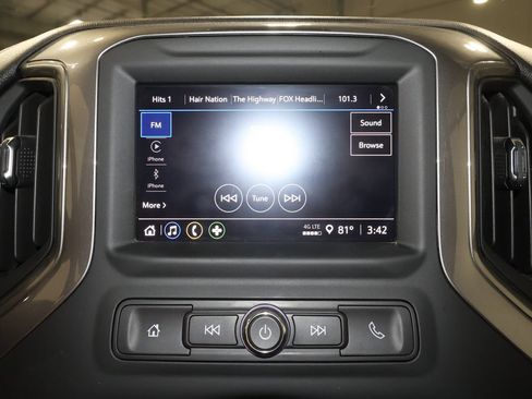 Used 2024 Chevrolet Silverado 2500 Custom w/ Custom Convenience Package AWD/4WD image 13