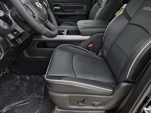 New 2026 RAM 3500 Laramie AWD/4WD image 17