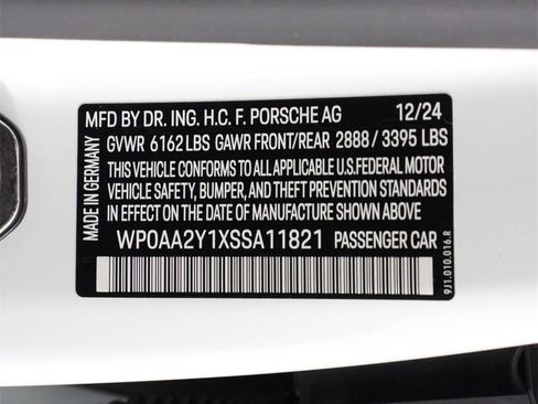 Used 2025 Porsche Taycan image 19