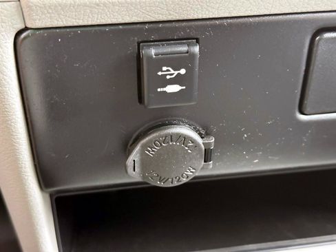 Used 2020 Toyota Sienna LE FWD image 26