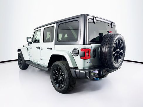 Used 2023 Jeep Wrangler Unlimited Sahara w/ Cold Weather Group AWD/4WD image 5