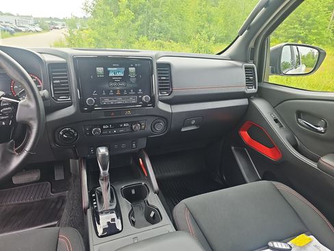 Used 2023 Nissan Frontier PRO-4X w/ Pro Convenience Package AWD/4WD image 19