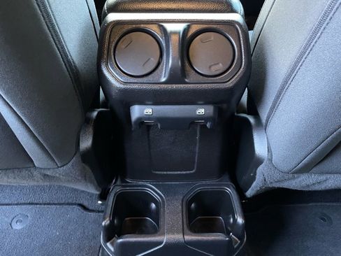 Used 2021 Jeep Wrangler Unlimited Sport image 27