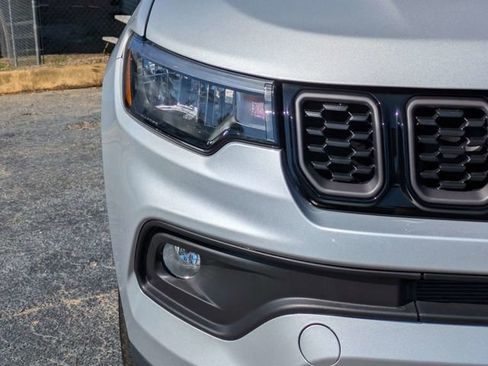 New 2026 Jeep Compass Latitude AWD/4WD image 10