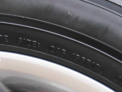 Used 2021 Ford Edge Titanium w/ Cargo Accessory Package image 53