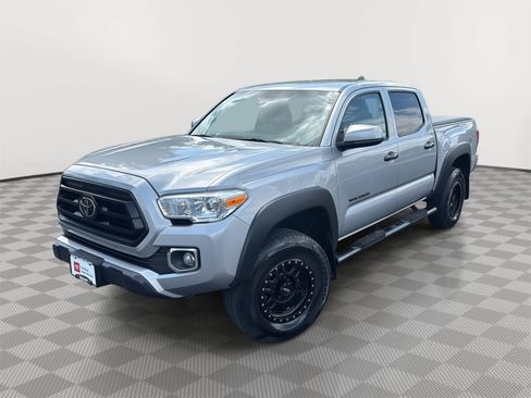 Used 2020 Toyota Tacoma SR AWD/4WD image 1