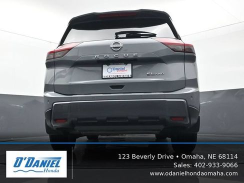 Used 2024 Nissan Rogue SL w/ SL Premium Package AWD/4WD image 11