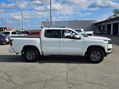 New 2026 Nissan Frontier SV w/ SV Convenience Package AWD/4WD image 12