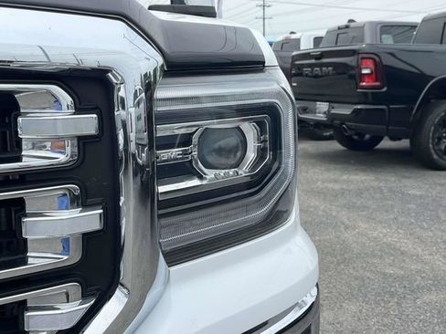 Used 2018 GMC Sierra 1500 SLT AWD/4WD image 9