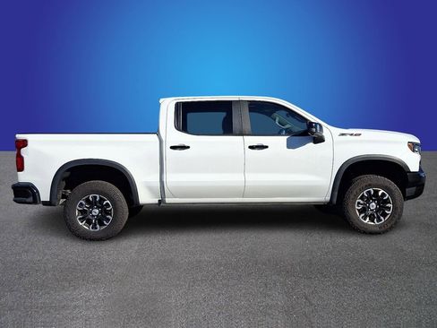 Used 2023 Chevrolet Silverado 1500 ZR2 w/ Technology Package image 7