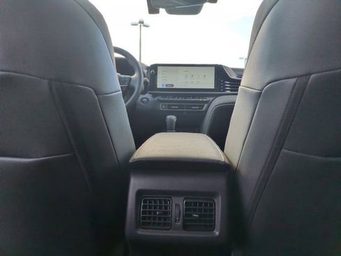 Used 2025 Toyota Camry XLE w/ Premium Plus Package FWD image 30