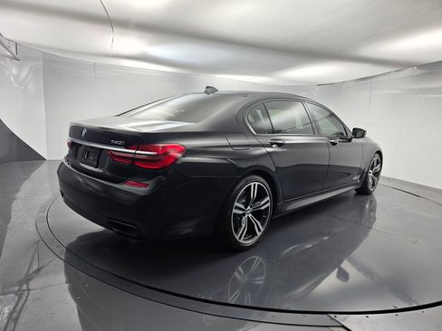 Used 2016 BMW 740i RWD image 4