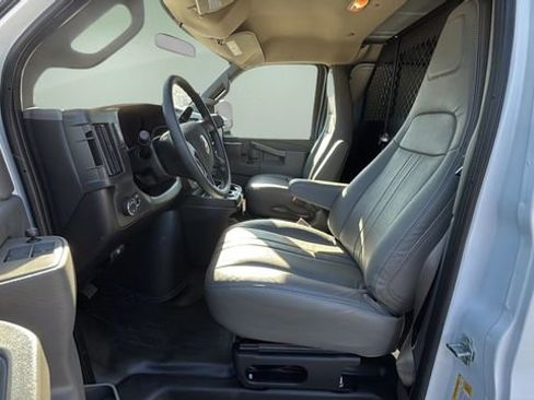 New 2025 Chevrolet Express 2500 Work Van w/ Driver Convenience Package image 15