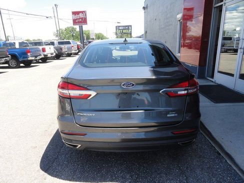 Used 2019 Ford Fusion SE AWD/4WD image 3