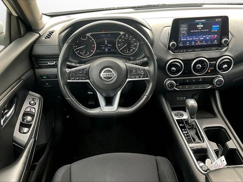 Used 2022 Nissan Sentra SV image 5