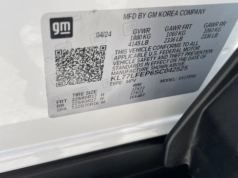Used 2025 Chevrolet Trax LS FWD image 32