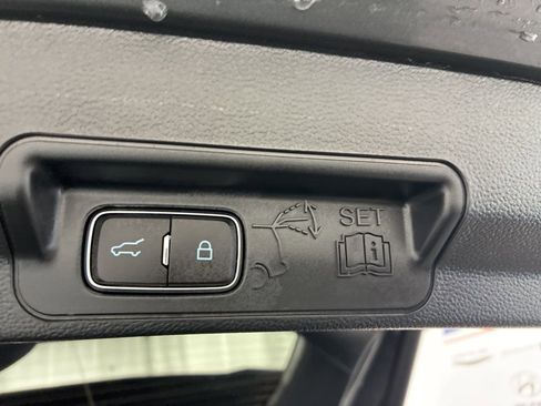 Used 2023 Ford Explorer XLT w/ Equipment Group 202A image 8