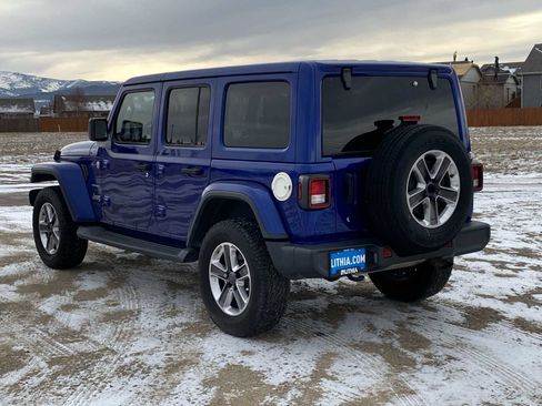Used 2018 Jeep Wrangler Unlimited Sahara image 12