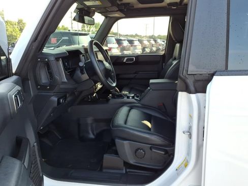 Used 2025 Ford Bronco Badlands AWD/4WD image 4