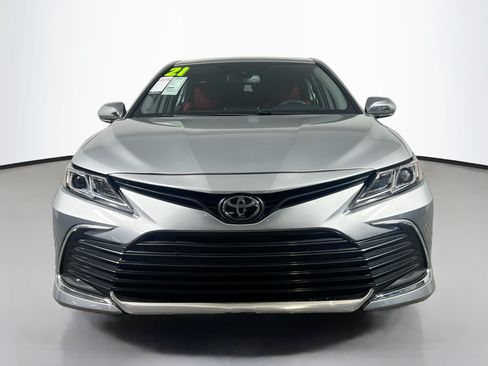 Used 2021 Toyota Camry LE w/ Convenience Package FWD image 11