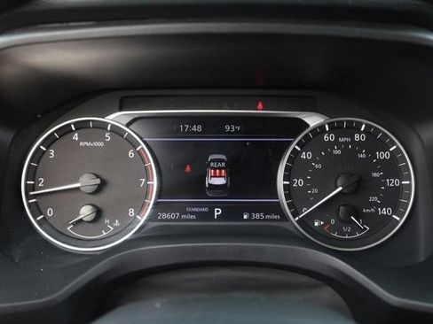 Certified 2025 Nissan Rogue SV FWD image 10