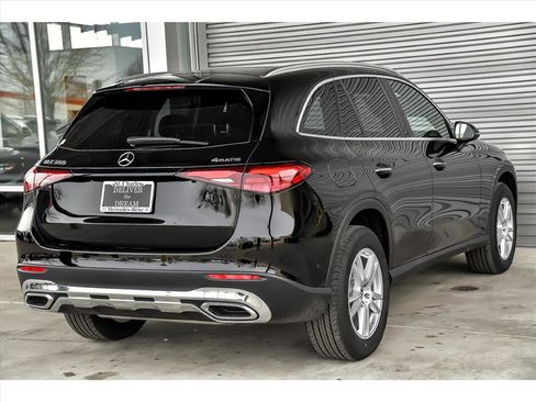 Certified 2025 Mercedes-Benz GLC 300 GLC 300 4MATIC image 9