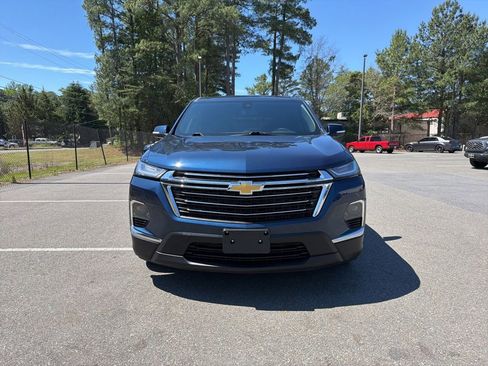 Used 2023 Chevrolet Traverse LT AWD/4WD image 3