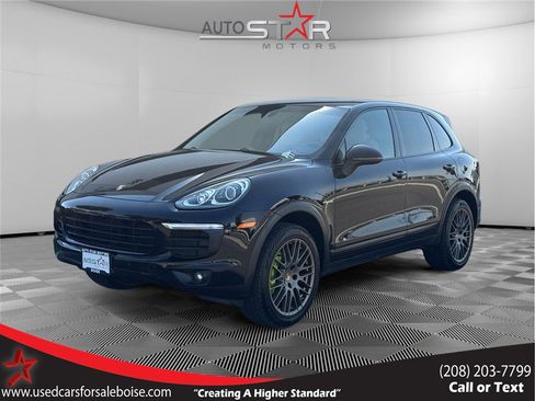 Used 2018 Porsche Cayenne S Platinum AWD/4WD image 1