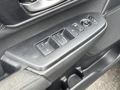 Used 2019 Honda CR-V EX image 9
