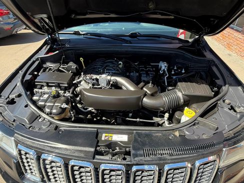 Used 2018 Jeep Grand Cherokee Limited AWD/4WD image 15