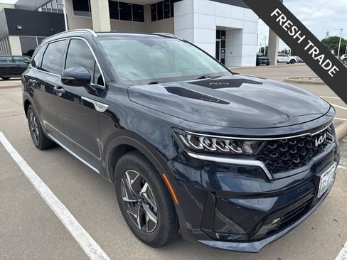 Used 2023 Kia Sorento EX FWD image 2