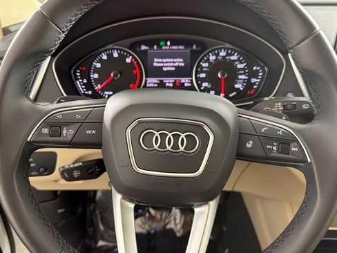 Used 2023 Audi Q5 2.0T Premium w/ Convenience Package AWD/4WD image 22