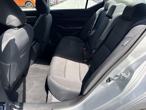 Used 2023 Nissan Altima 2.5 SV w/ SV Premium Package AWD/4WD image 28