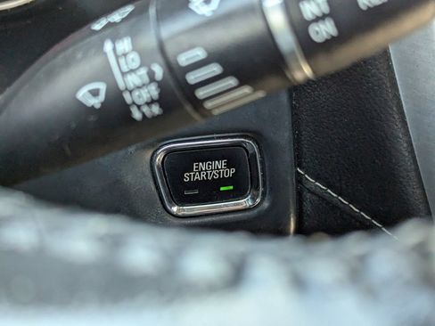 Used 2020 GMC Acadia SLT image 29