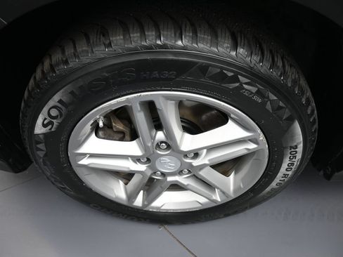 Used 2019 Hyundai Kona SE AWD/4WD image 14