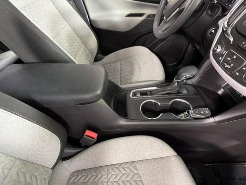 Used 2024 Chevrolet Equinox LS FWD image 33