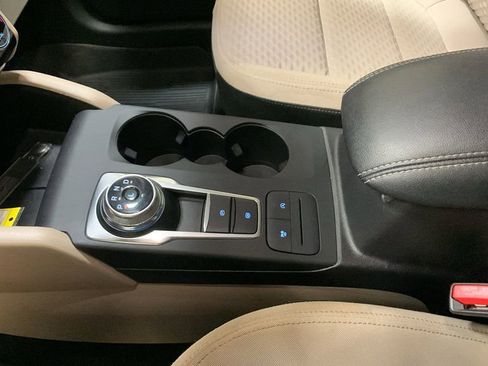 Used 2022 Ford Escape SE w/ Convenience Package image 38