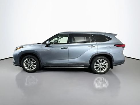 Used 2021 Toyota Highlander Limited AWD/4WD image 3