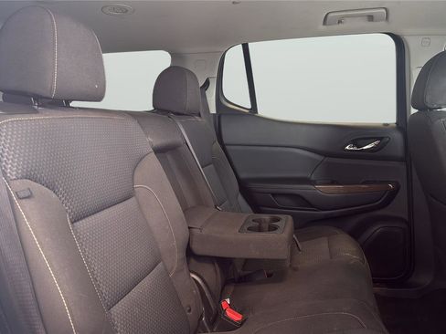 Used 2020 GMC Acadia SLE image 16