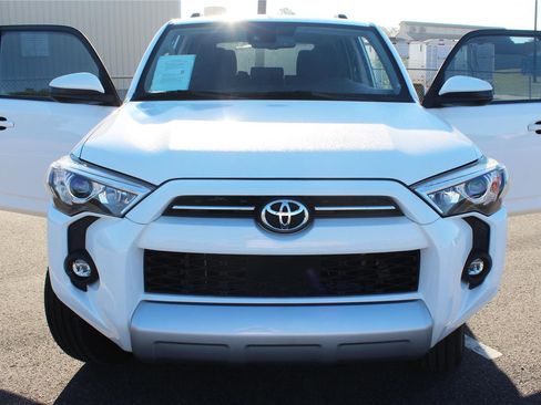 Used 2022 Toyota 4Runner TRD Off-Road image 18