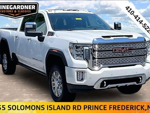 Used 2023 GMC Sierra 3500 Denali w/ Denali Ultimate Package AWD/4WD image 1